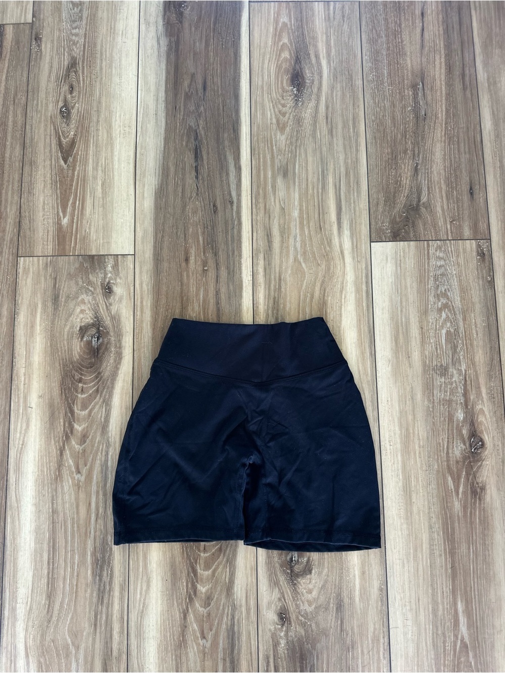 YoungLA womens Black High-Waist Active biker Shorts size small